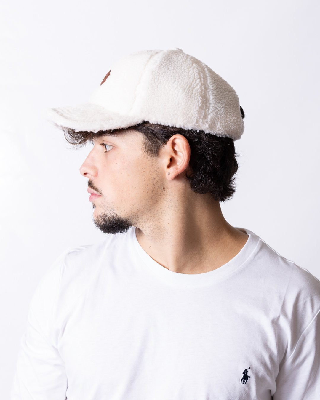 Cappello Colmar con visiera e logo in rilievo
