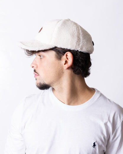 Cappello Colmar con visiera e logo in rilievo