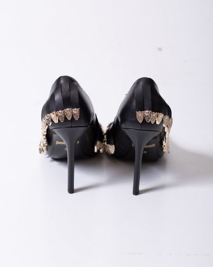 Tacchi Just Cavalli in pelle con frange e dettagli metallici oro