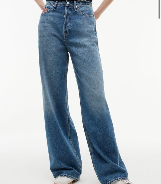 Jeans Tommy Jeans wide leg con bandiera e patch logo