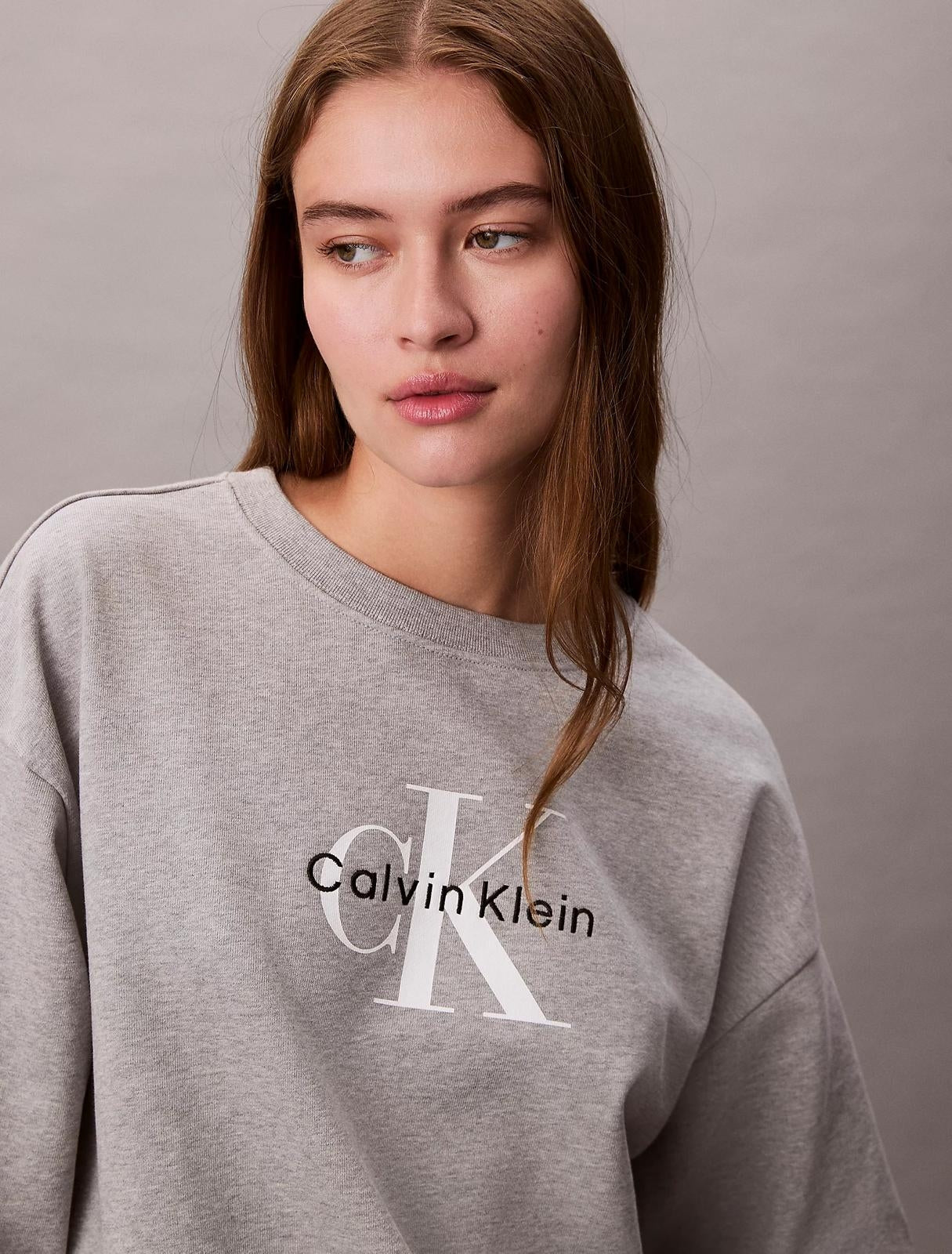 Felpa Calvin Klein girocollo con logo ricamato donna