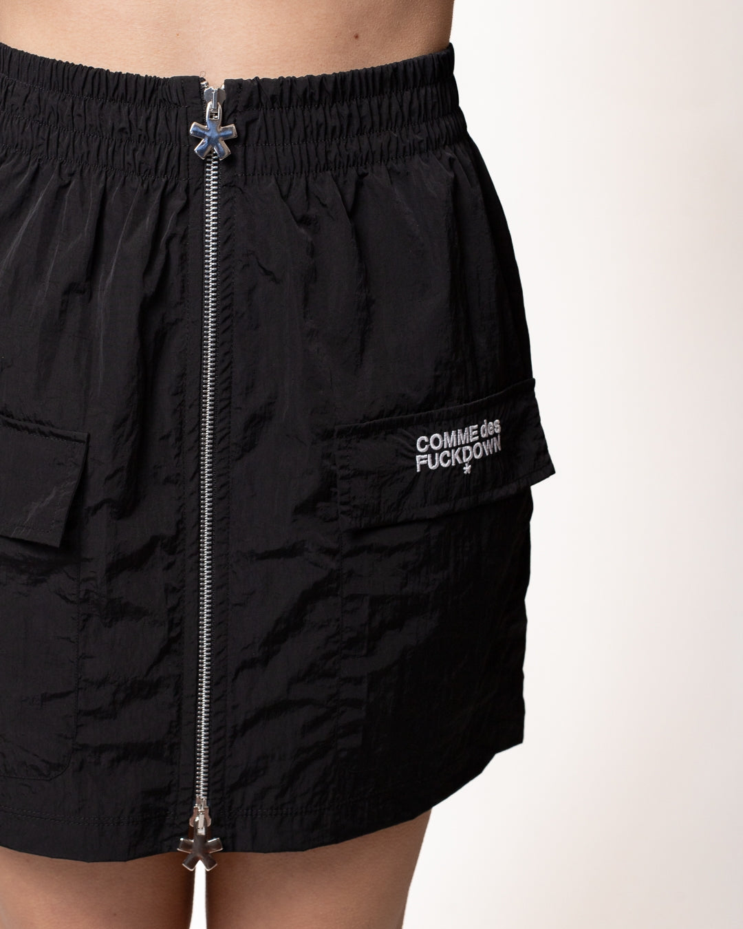 Gonna Comme des Fuckdown cargo in nylon donna