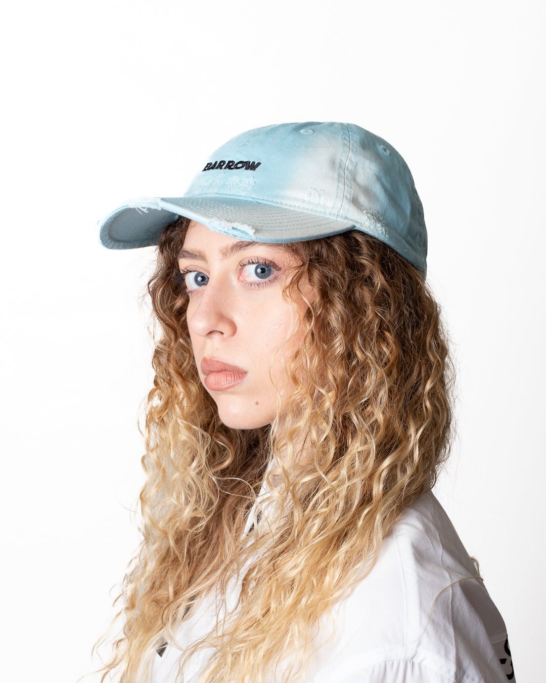 Cappello Barrow con visiera e logo ricamato