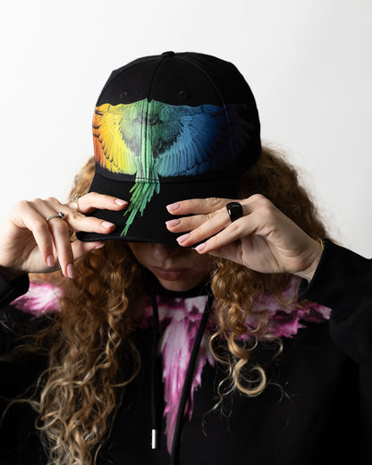Cappello Marcelo Burlon con visiera "Icon Wings Rainbow"