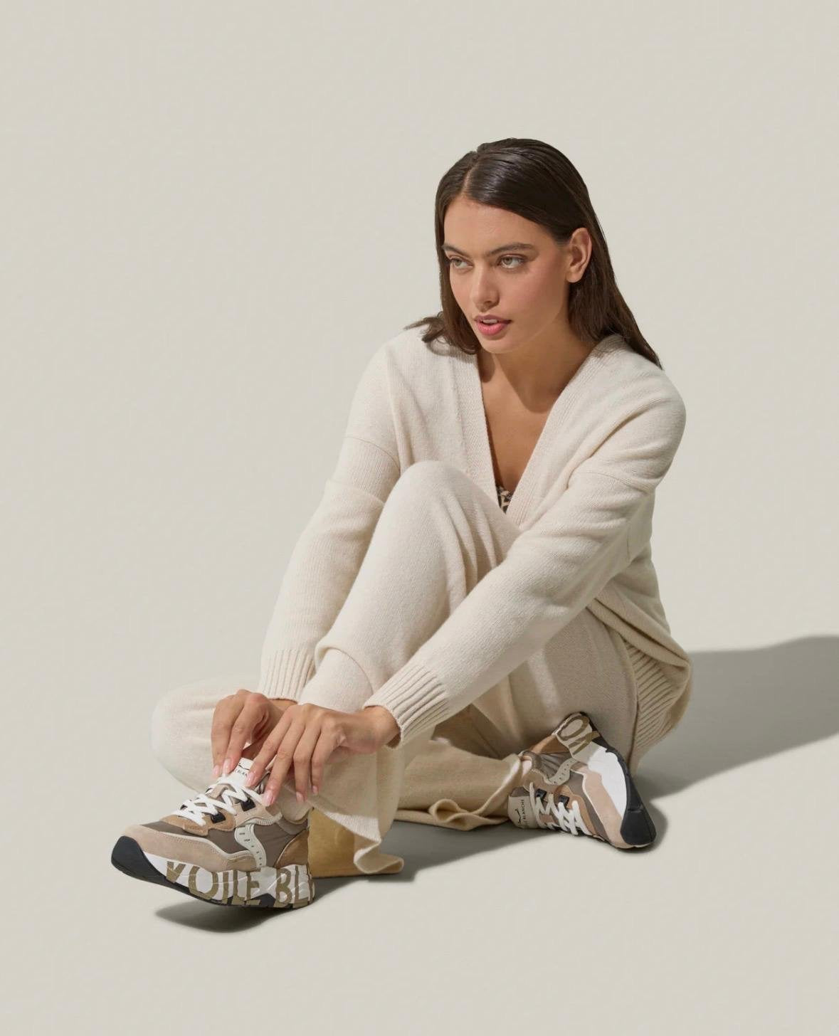 Scarpe Voile Blanche con dettagli in pelle e suede