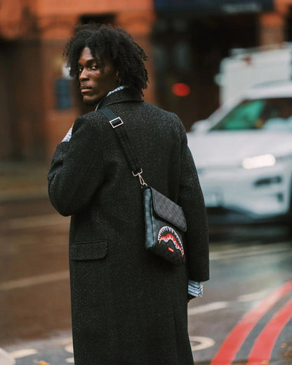 Tracolla Sprayground nero "SCRIBBLE SHARK MESSENGER BAG"