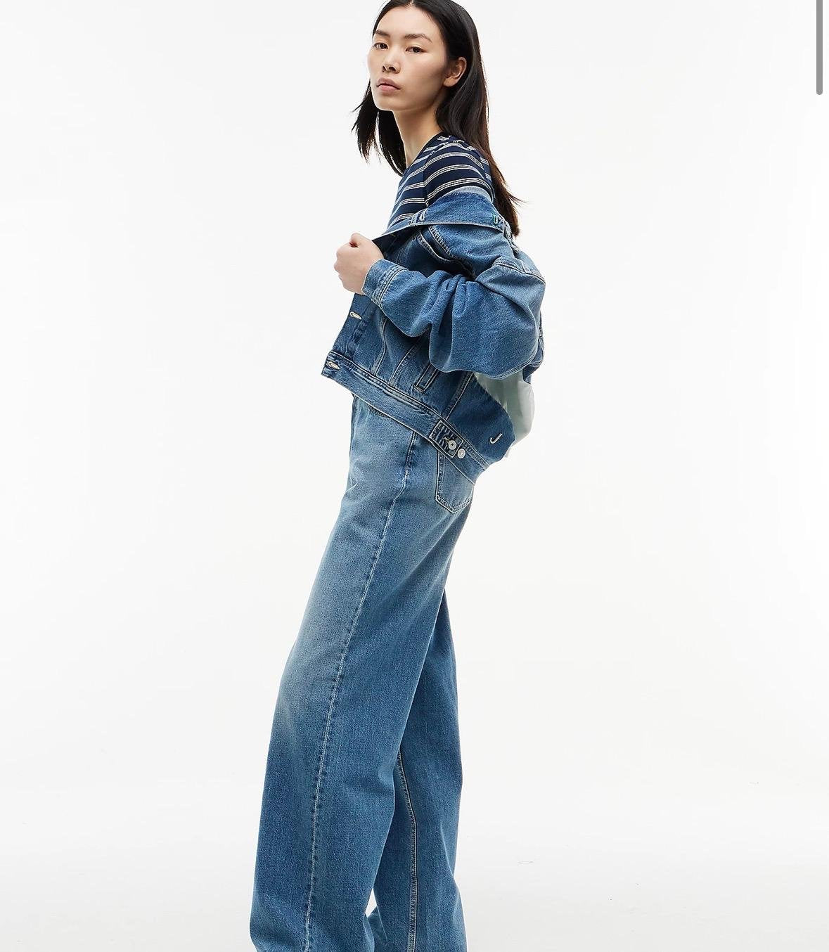 Jeans Tommy Jeans wide leg con bandiera e patch logo
