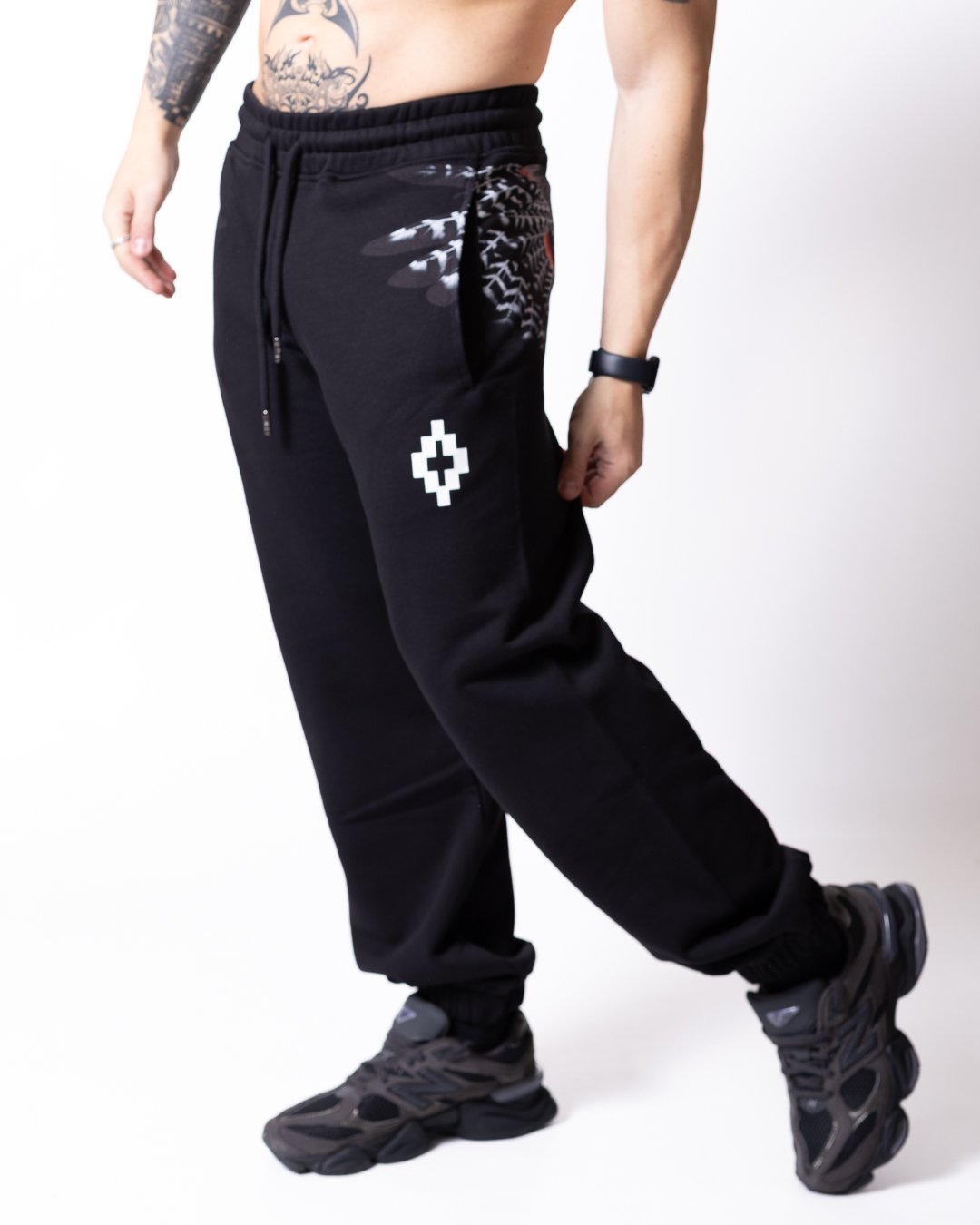 Pantalone County of Milan con "Iconic Wings"