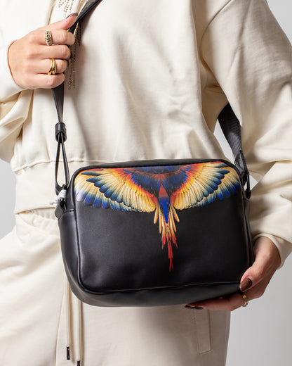 Borsa Marcelo Burlon in ecopelle con tracolla e logo wings colorfull