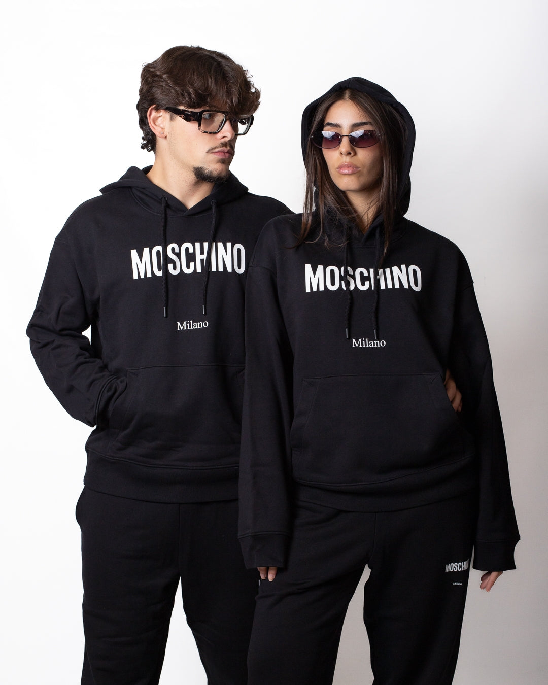 Felpa Moschino con cappuccio e logo basic