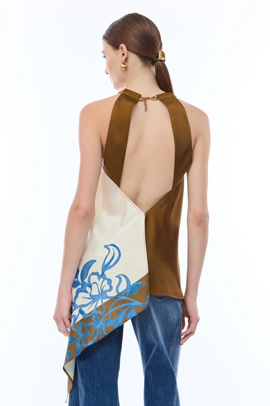 Blusa Nenentte con catena oro top smanicato donna