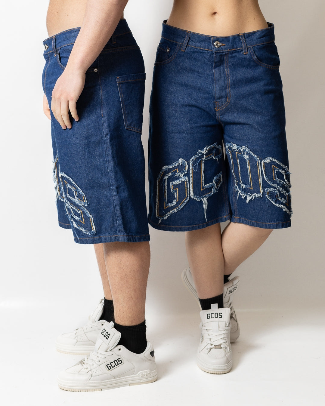 Bermuda GCDS in denim "Logo Lounge"