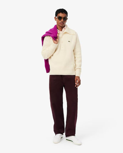 Maglia Lacoste in lana con costa inglese e iconico logo del coccodrillo ricamato