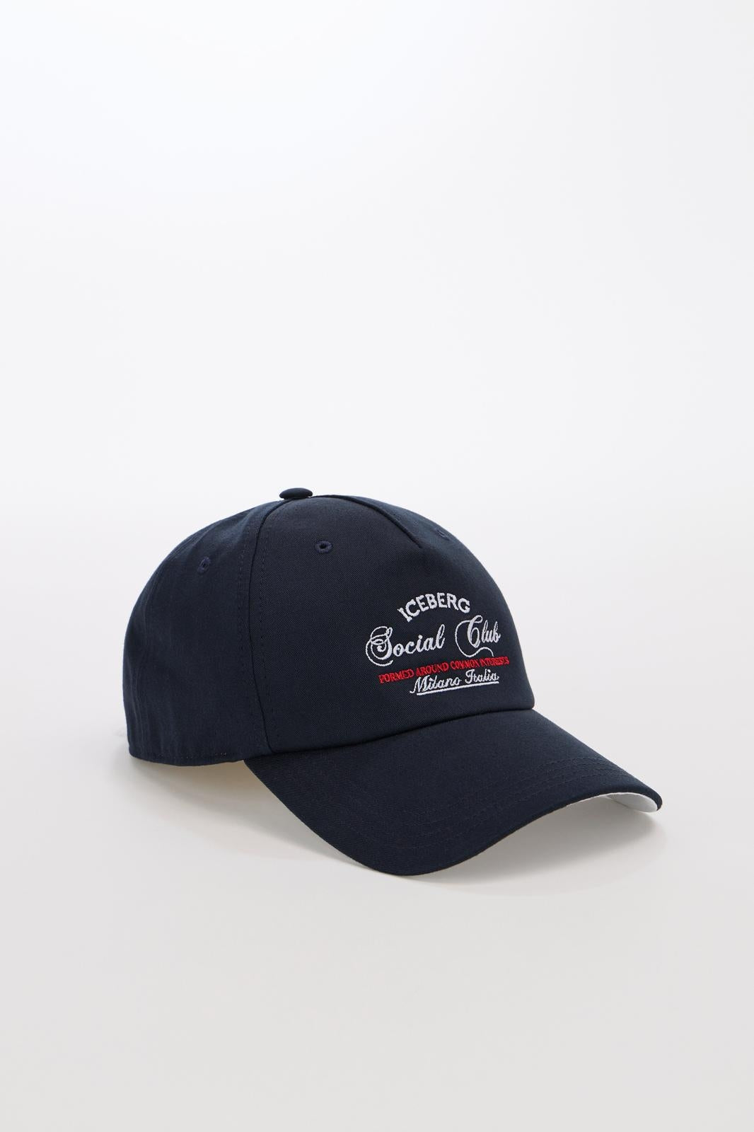 Cappello Iceberg con ricamo logato