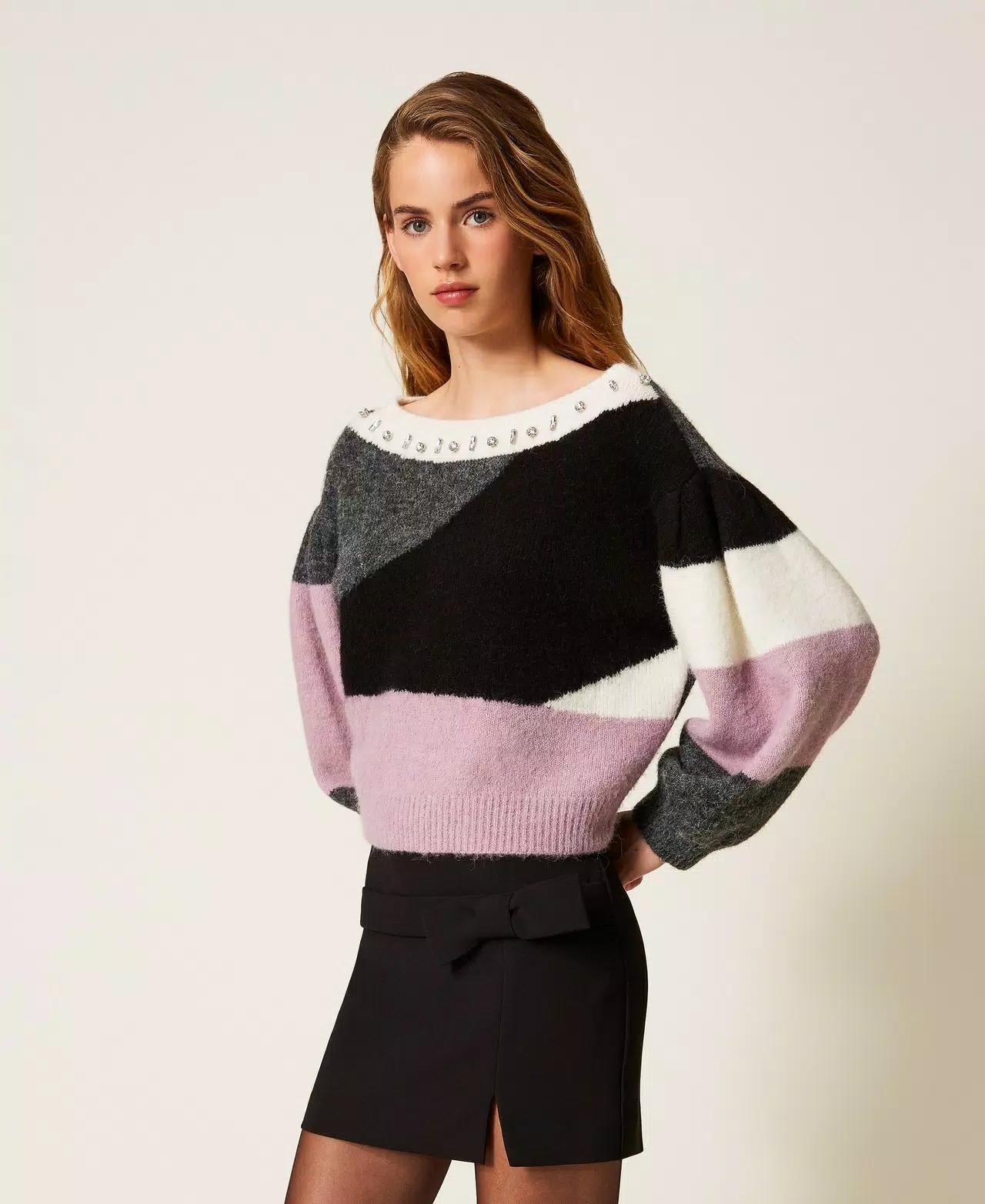 Maglia Twinset Actitude girocollo con gioielli donna
