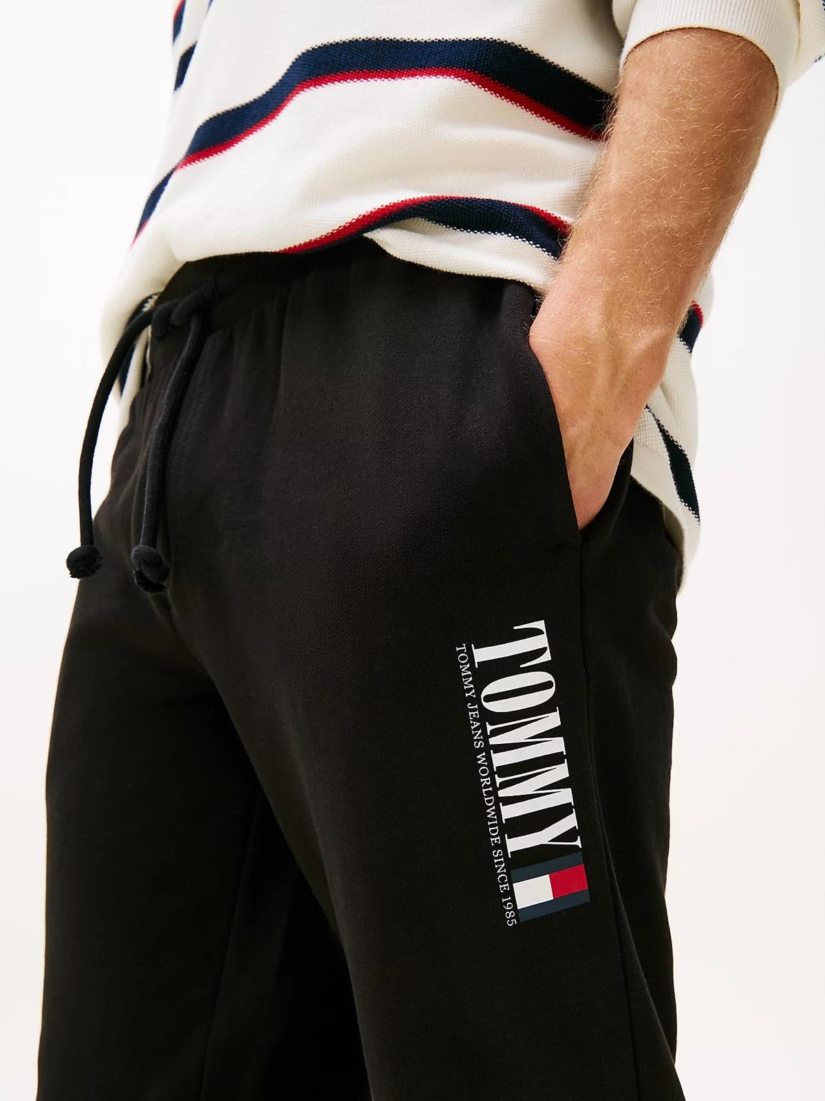 Pantalone Tommy Jeans in felpa con stampa logata uomo
