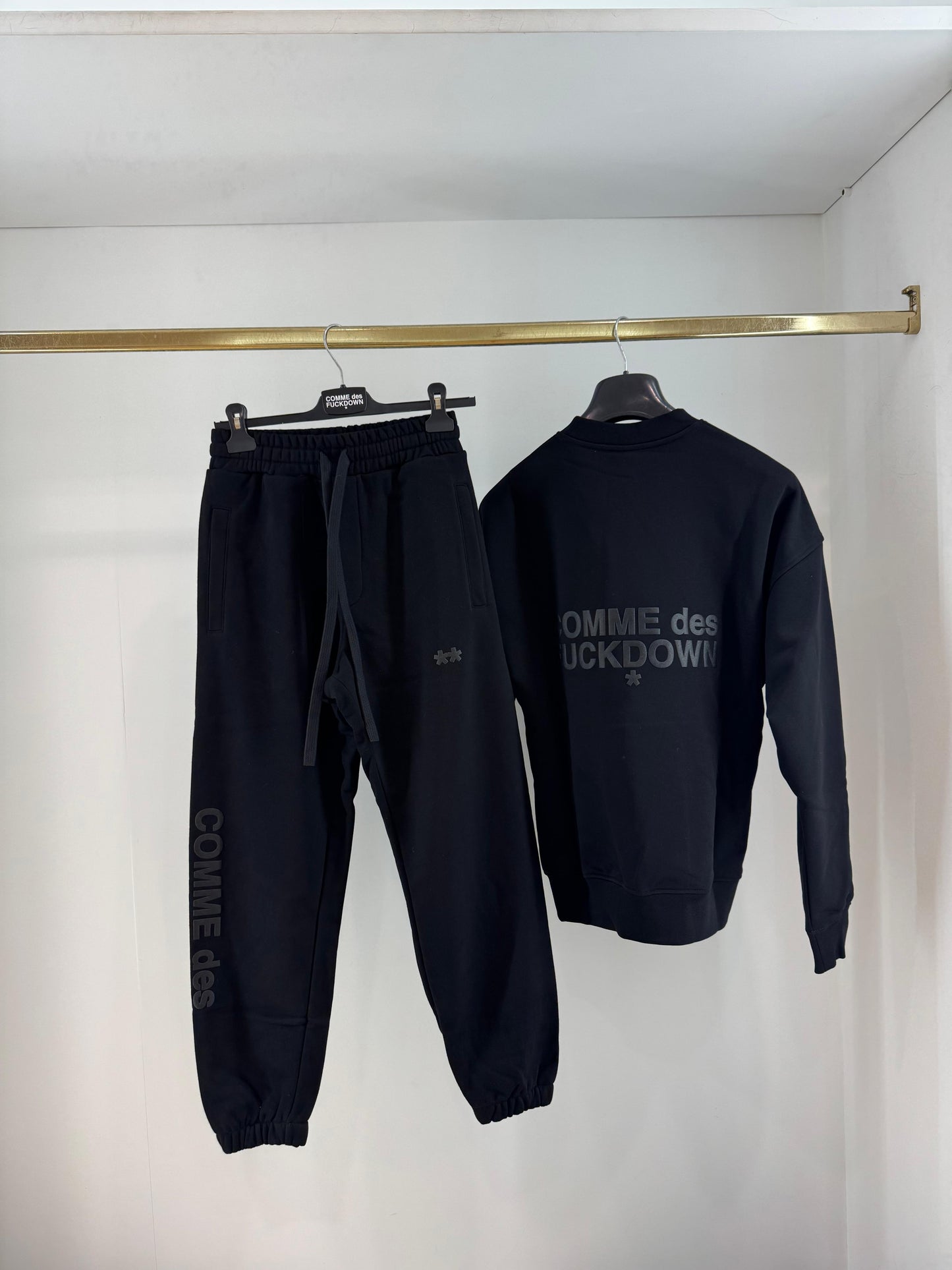 Pantalone Comme des Fuckdown in felpa con stampa puffy uomo