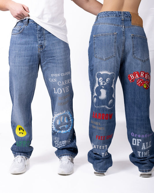 Jeans Barrow con patch logo e stampe decorative