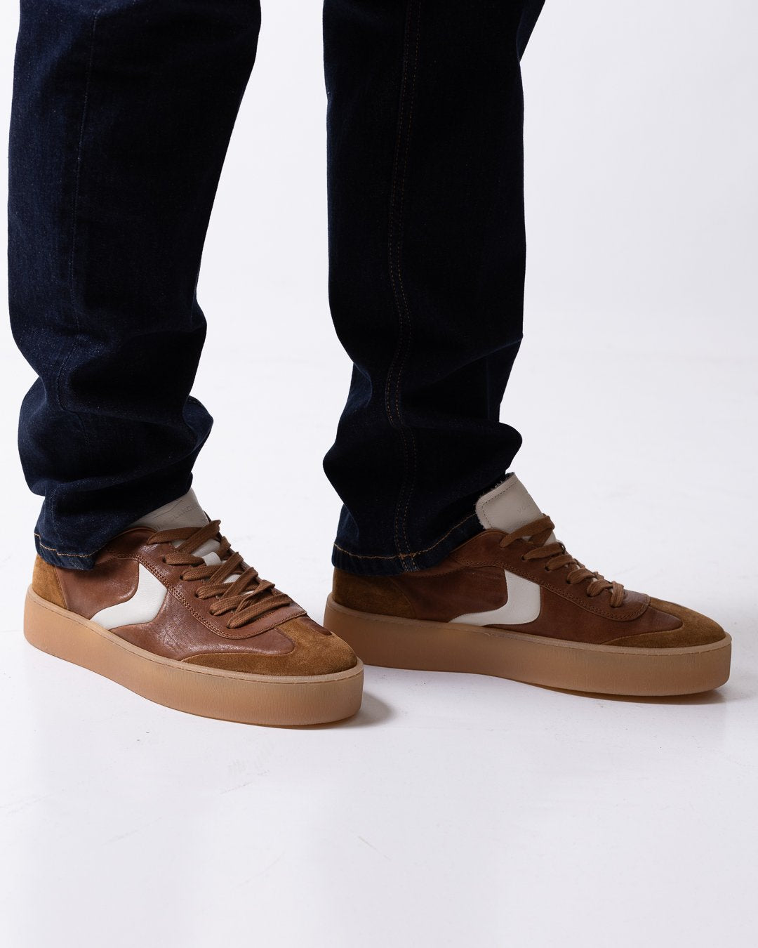 Scarpe Voile Blanche in pelle con dettagli in suede