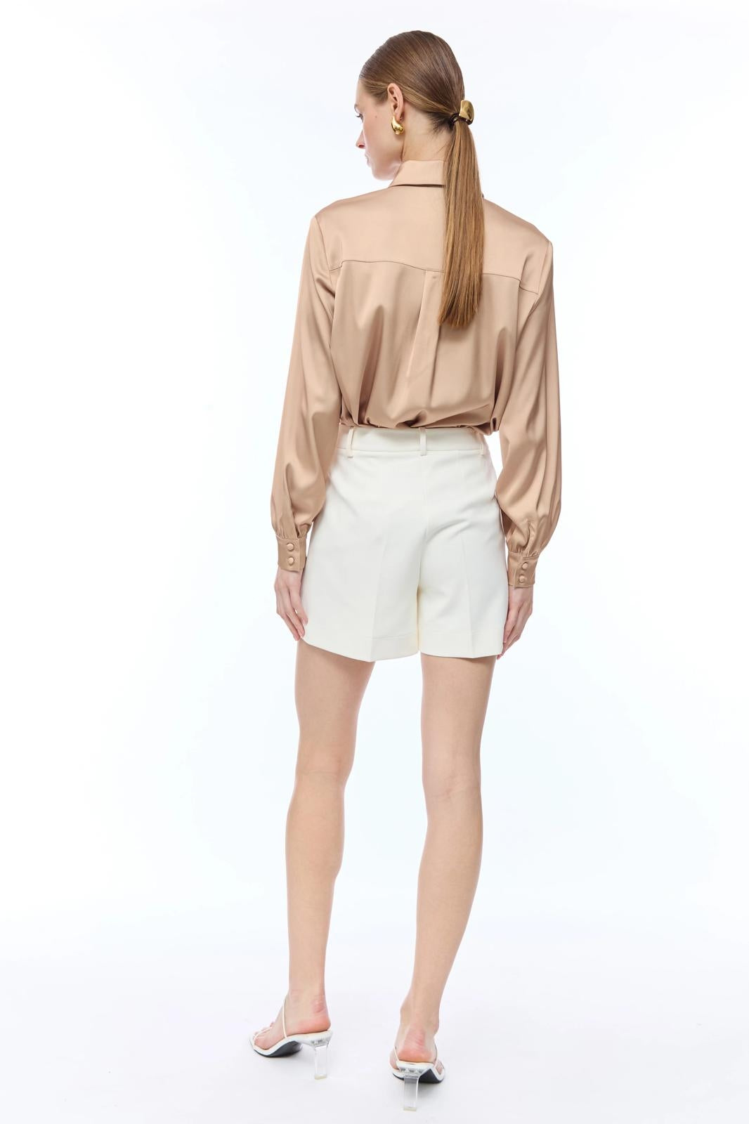 Shorts Nenette con pieghe donna