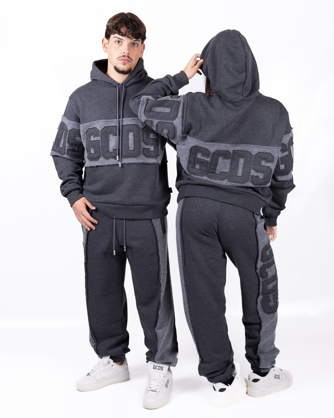 Pantalone sportivo GCDS con maxi logo 