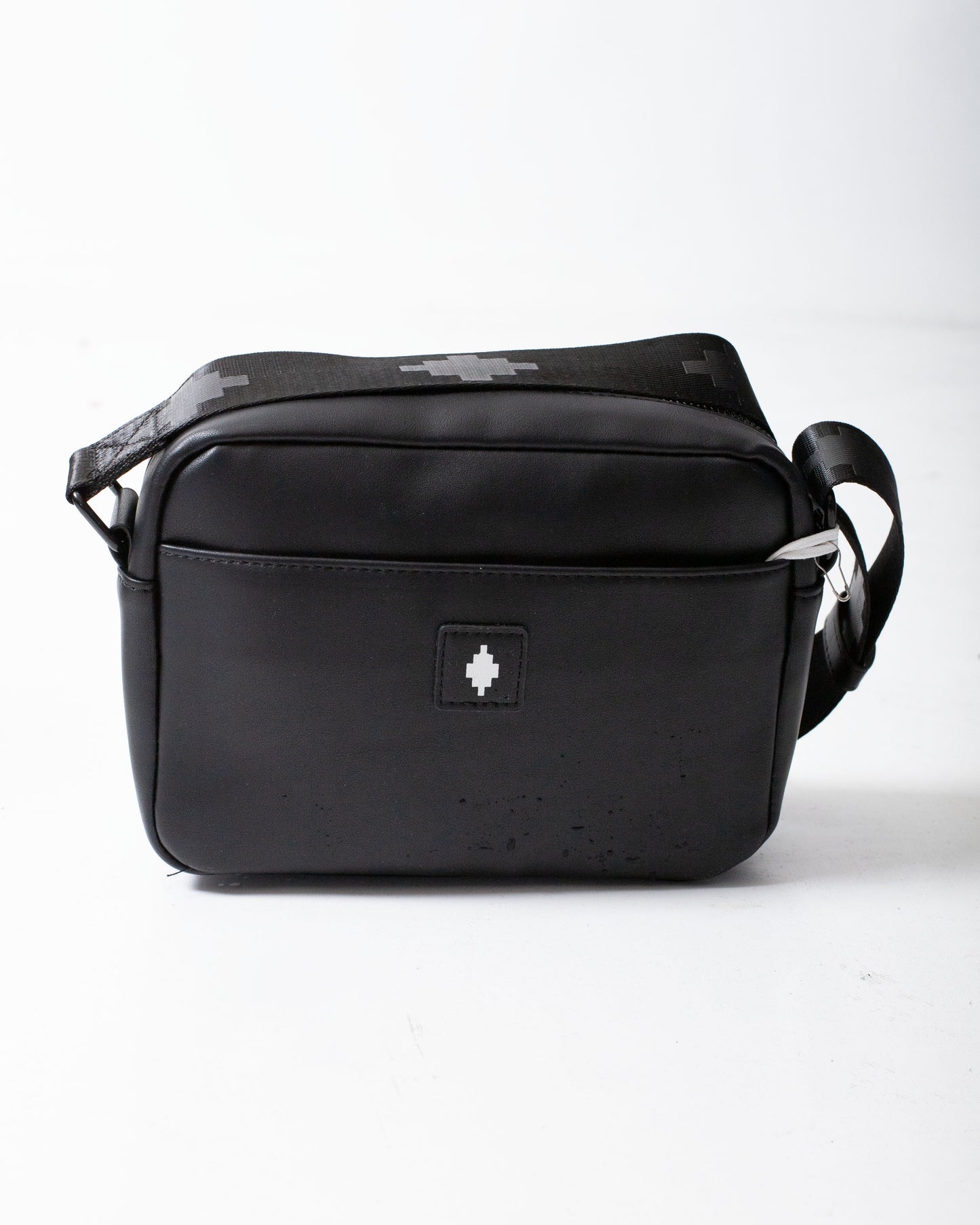 Borsa Marcelo Burlon in ecopelle con tracolla e logo wings colorfull