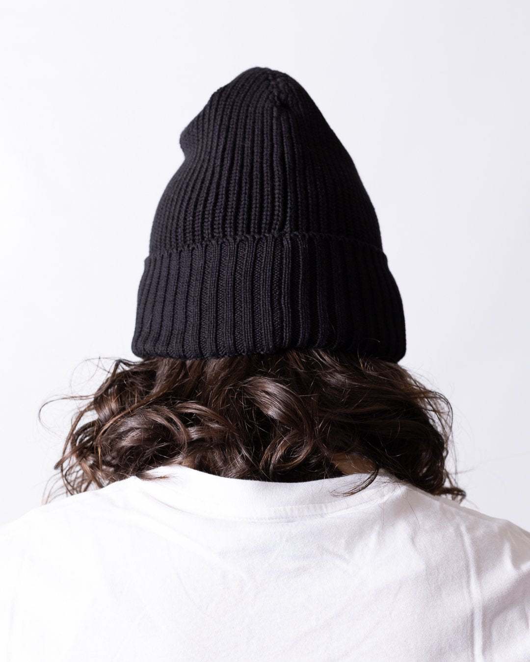 Cappello Disclaimer con risvolto e logo ricamato