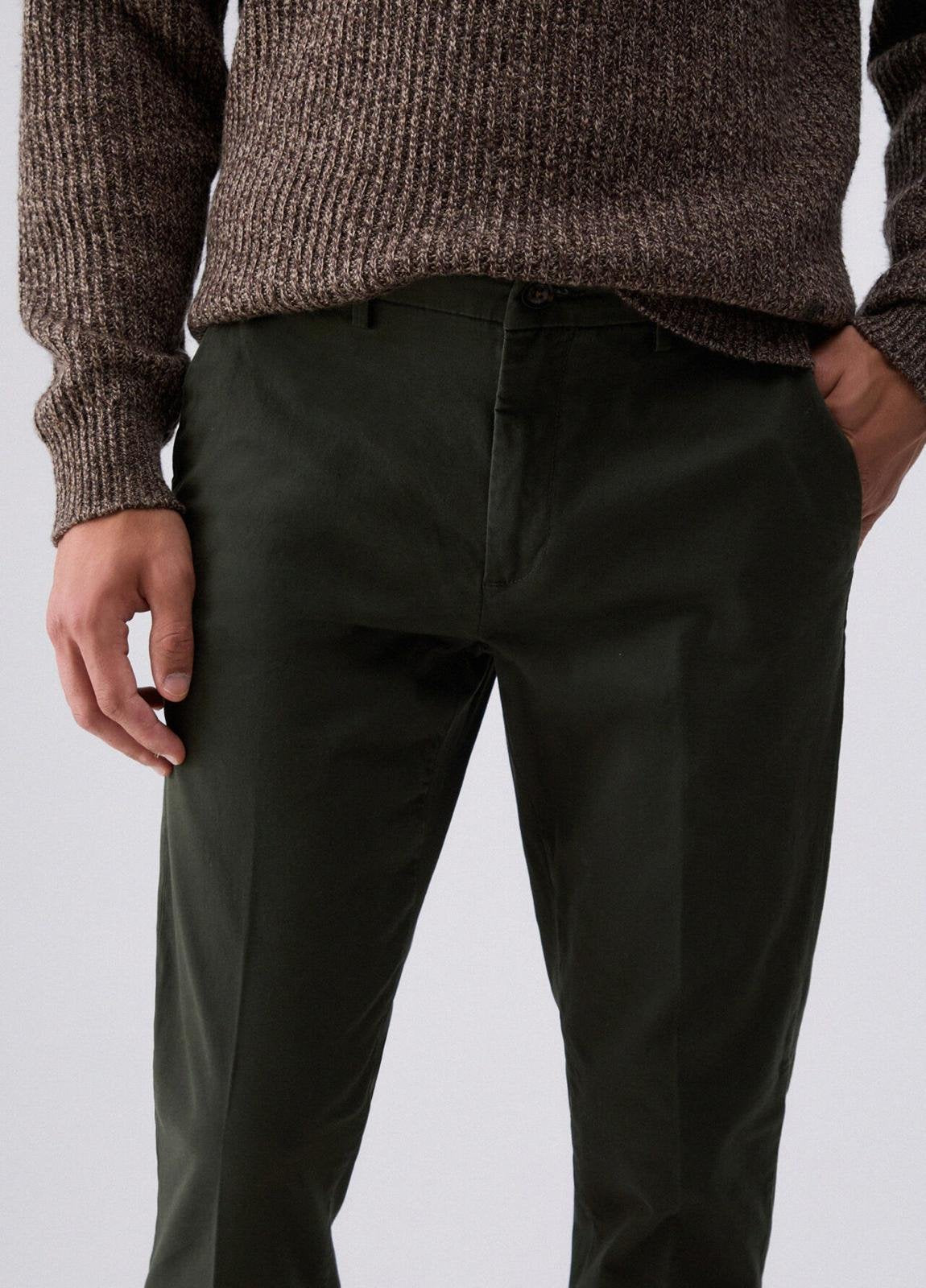 Pantalone Liu Jo "Chino" con logo metallico