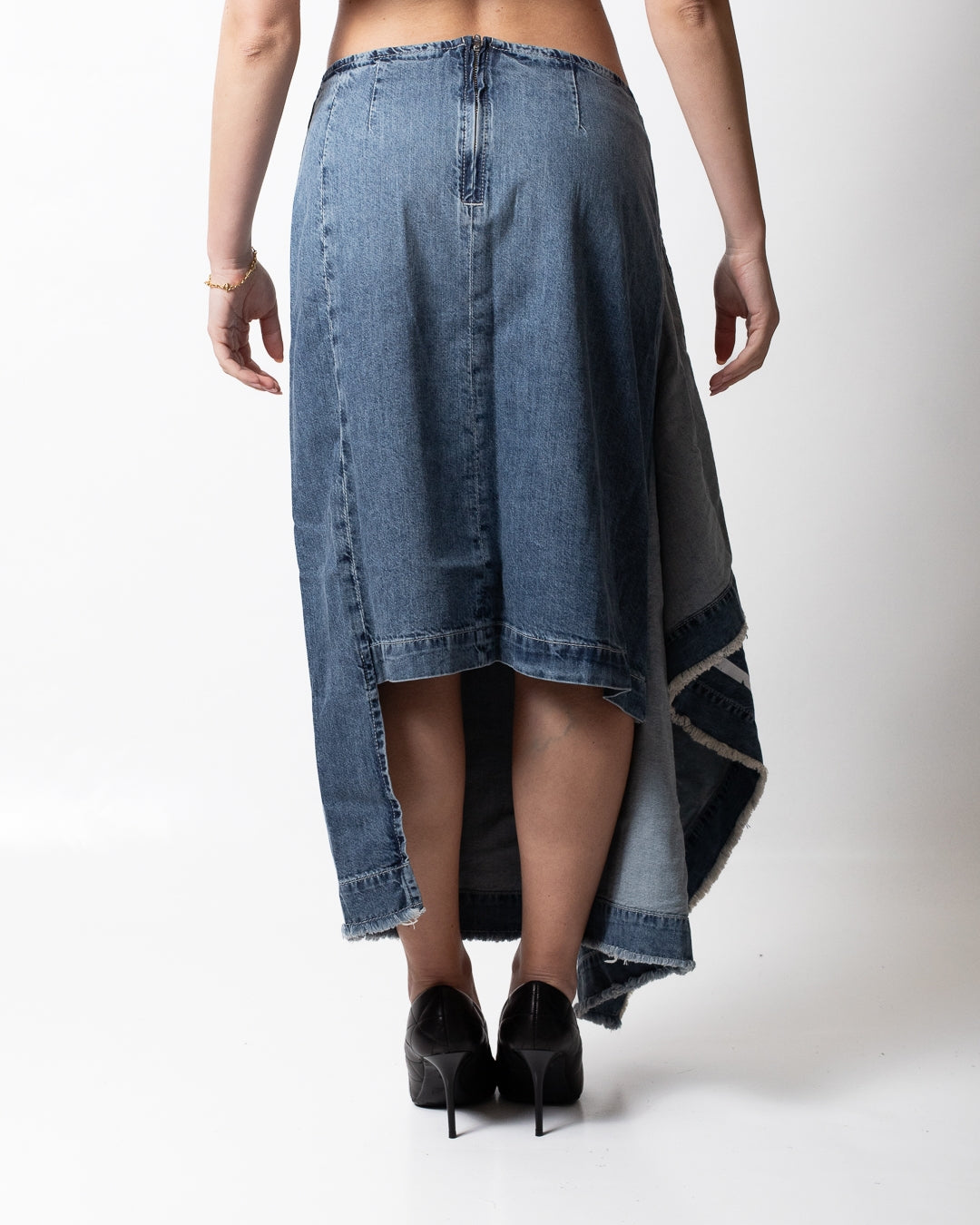 Gonna Moschino Jeans asimmetrica in denim con stampa logata donna