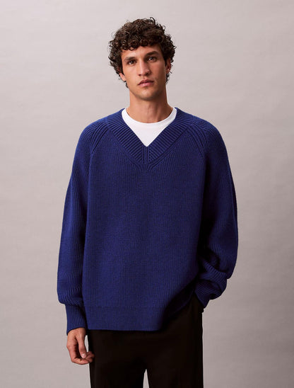 Maglia Calvin Klein in misto lana con scollo a V uomo