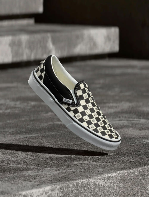 Sneakers Vans Classic Slip-On Checkerboard black and white con applicazioni metalliche