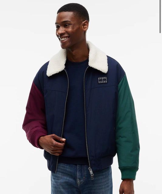 Giubbotto Tommy Jeans da aviatore relaxed fit imbottito con patch logo
