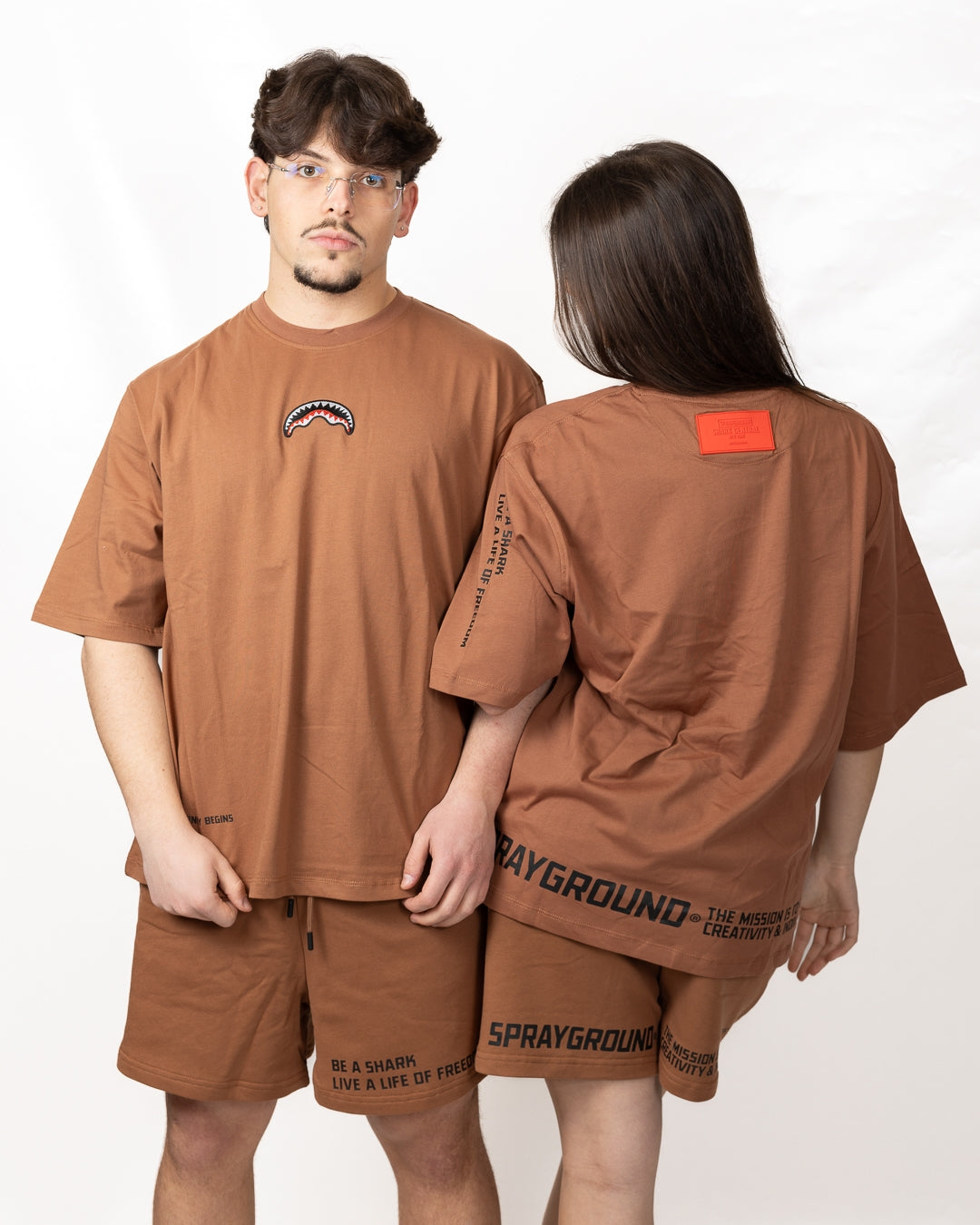 T-Shirt Sprayground "Be a shark brown"