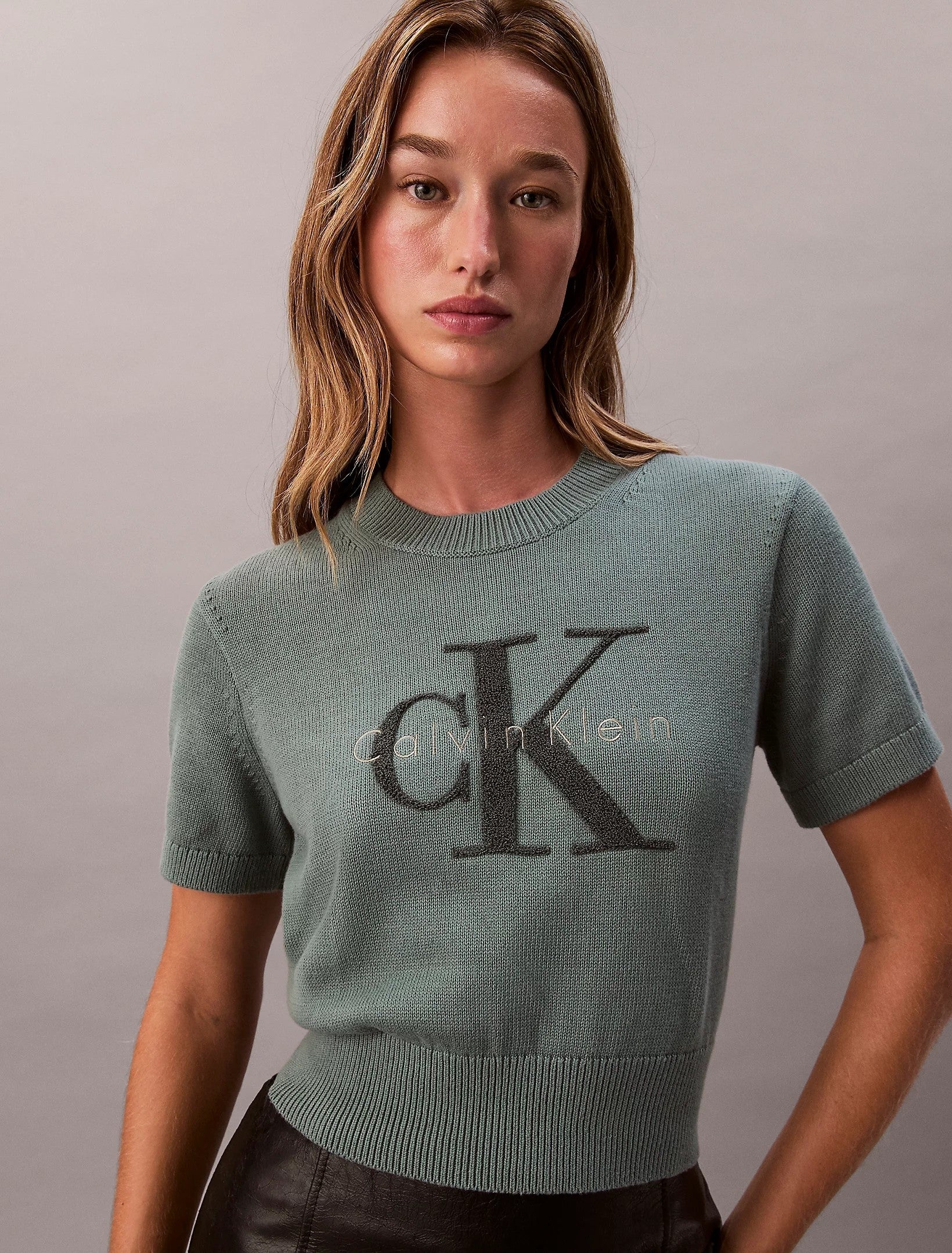 T-Shirt Calvin Klein in maglia con logo teddy donna
