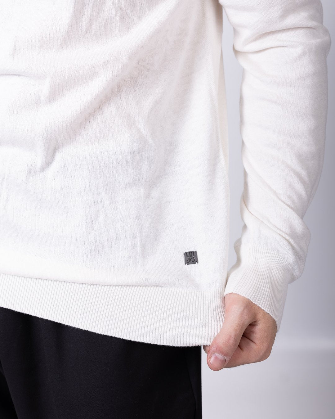 Maglia Liu Jo girocollo in cotone e seta con logo metallico