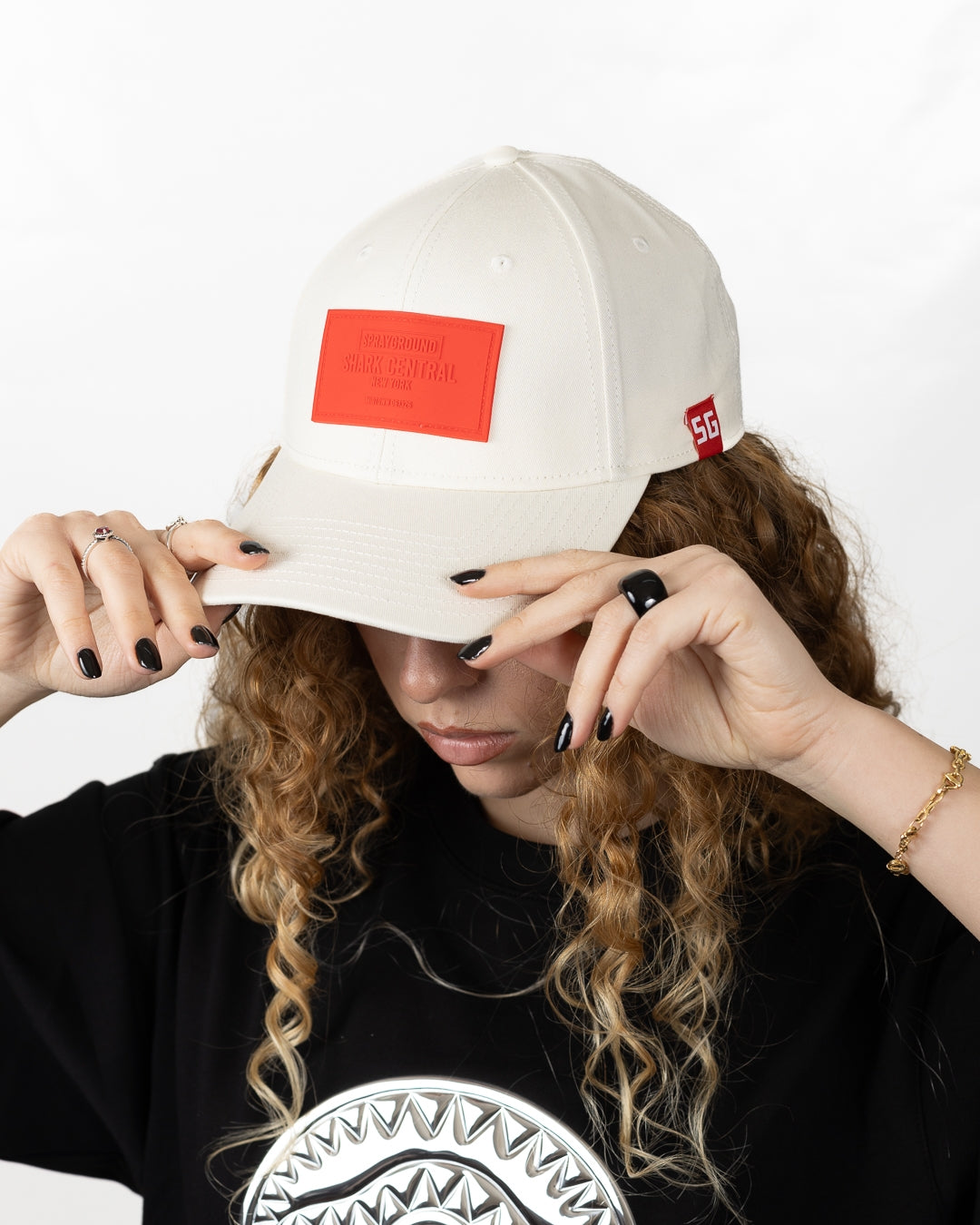 Cappello Sprayground con patch logata