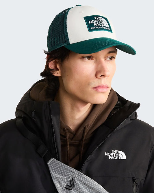 Cappello The North Face "Mudder Trucker" con visiera e logo frontale