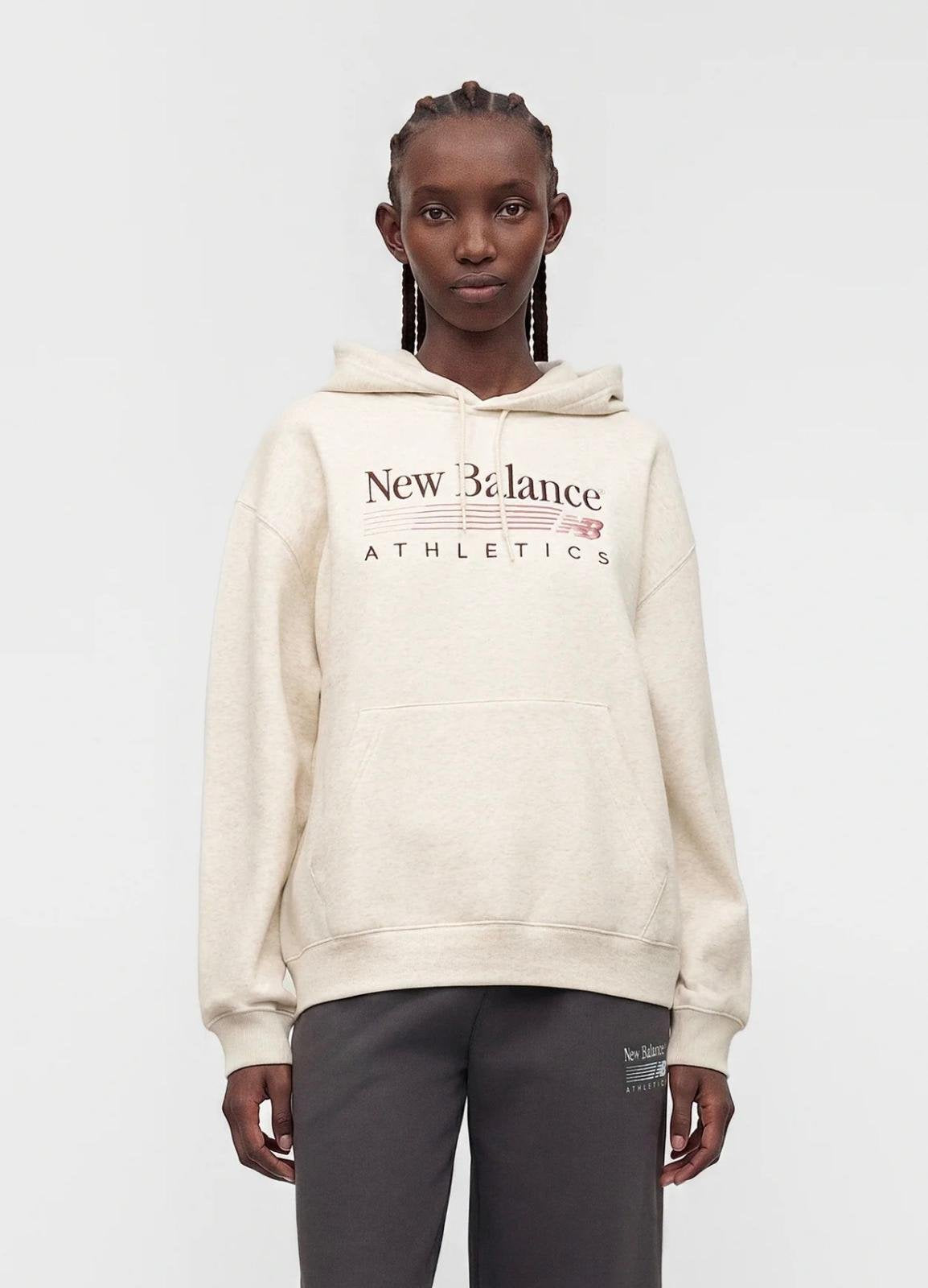 Felpa New Balance con cappuccio e logo ricamato