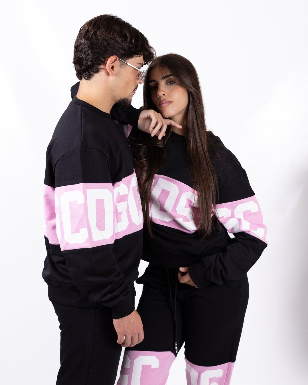 Felpa GCDS girocollo con logo a contrasto