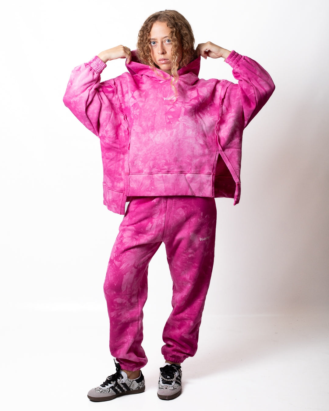 Felpa Disclaimer effetto tie dye con cappuccio e logo donna