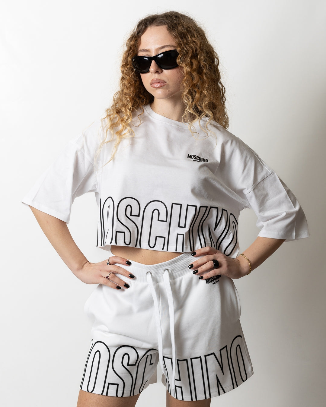 T-Shirt Moschino Active cropped logata donna