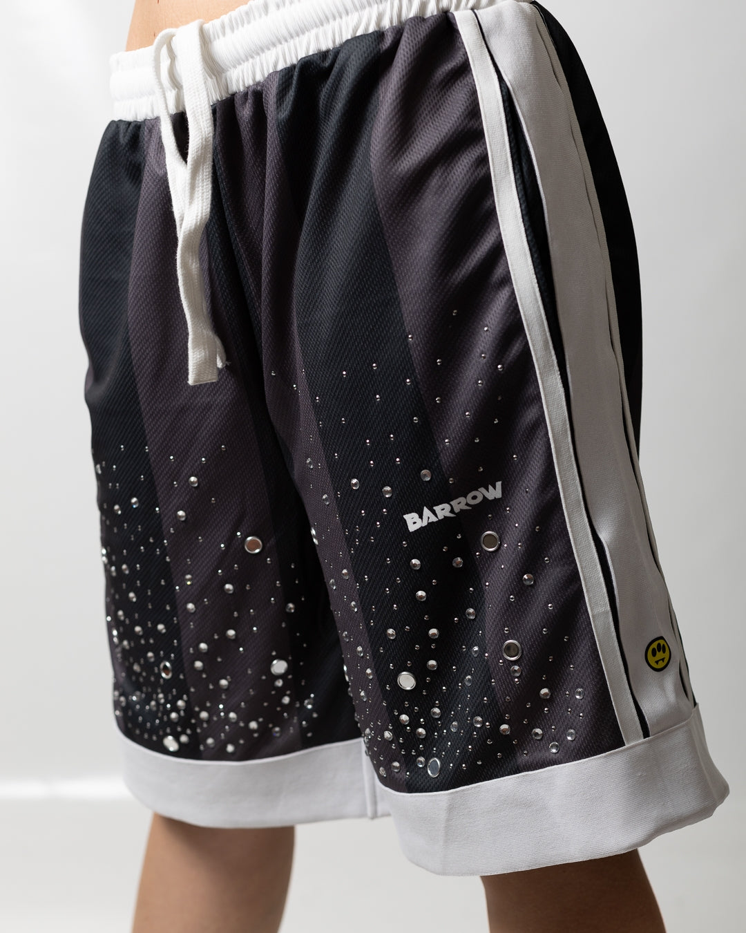Short Barrow soccer con borchie e strass donna