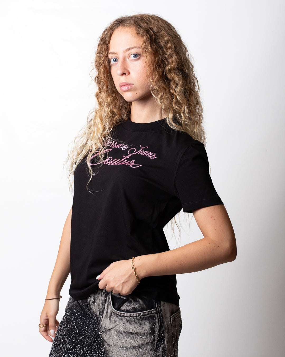 T-Shirt Versace Jeans Couture "Italics Logo" con strass donna