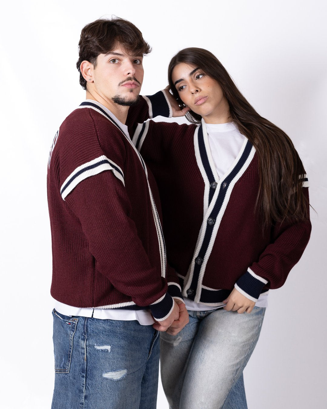Cardigan GCDS in lana con logo ricamato e color mix
