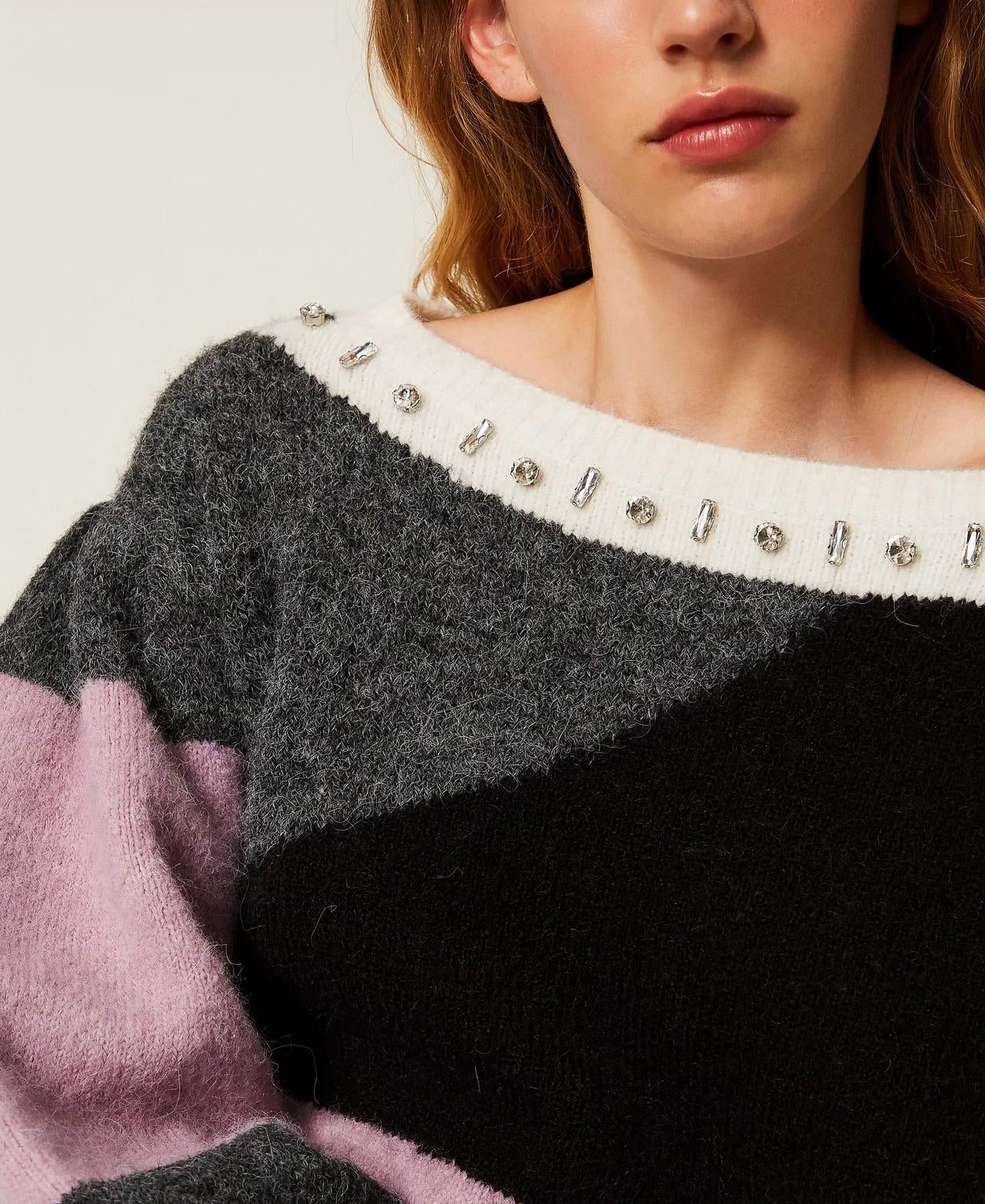 Maglia Twinset Actitude girocollo con gioielli donna