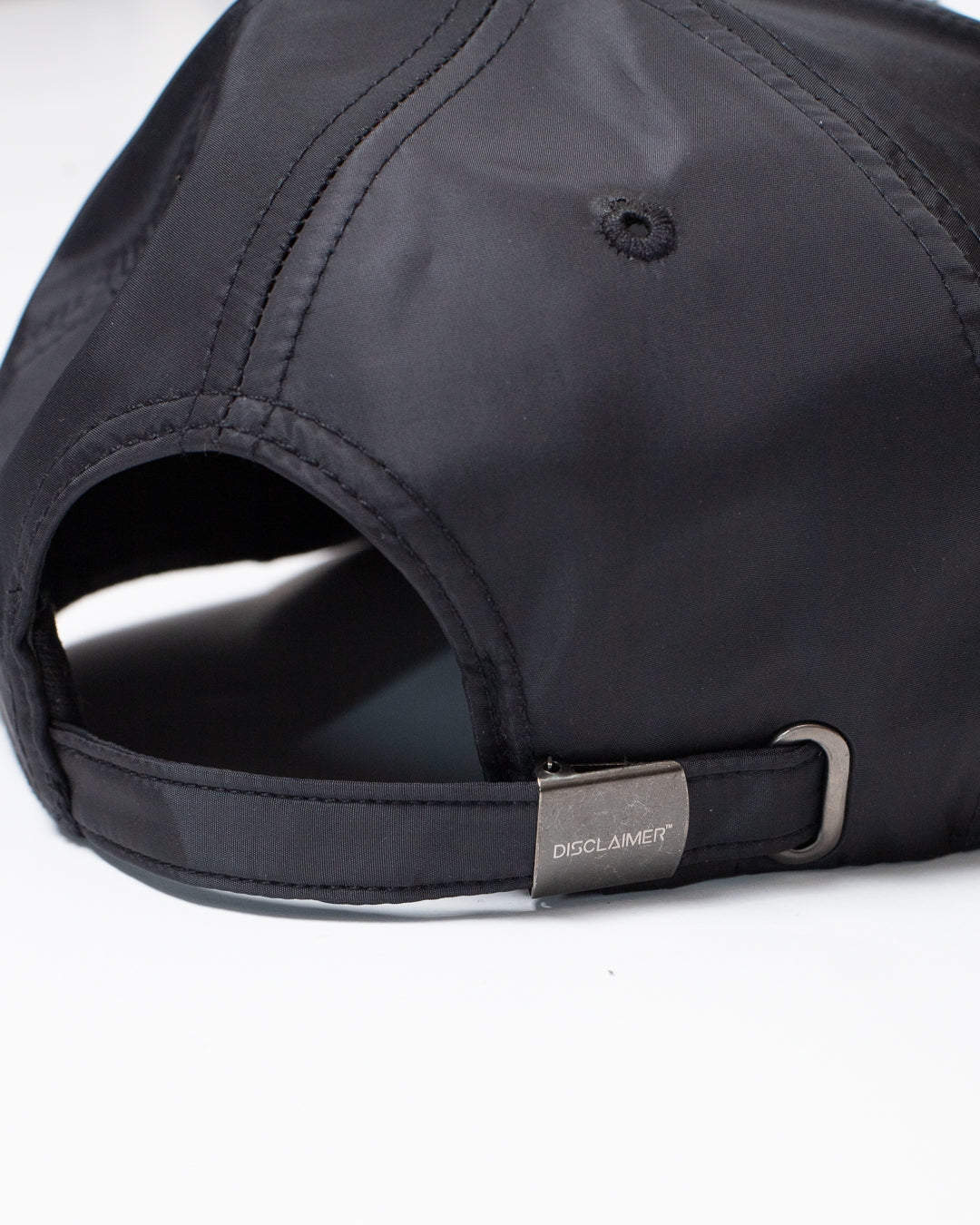 Cappello Disclaimer con visiera e strass