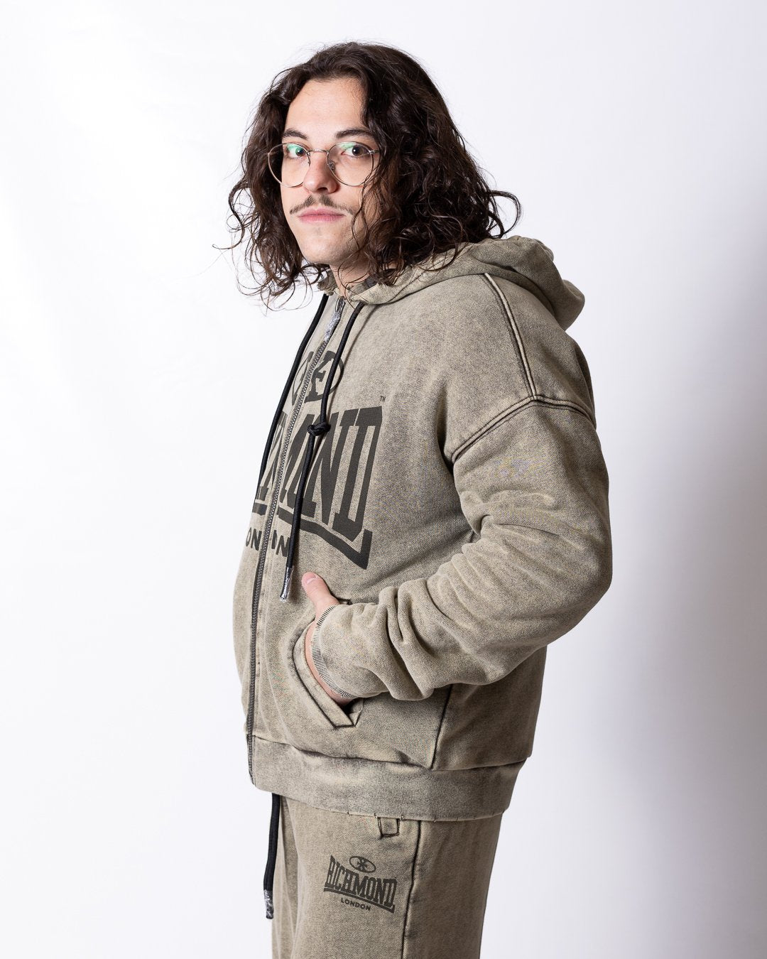 Giubbotto Richmond X con cappuccio e logo stampato