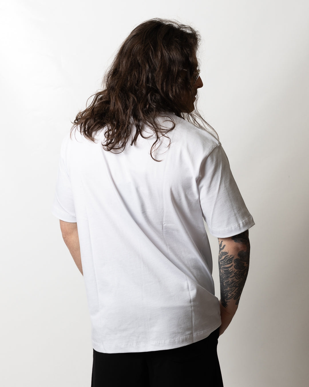 T-Shirt Comme des Fuckdown con borchie multicolor uomo