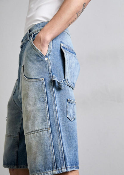 Bermuda Moschino in denim blu con tasconi e dettagli uomo