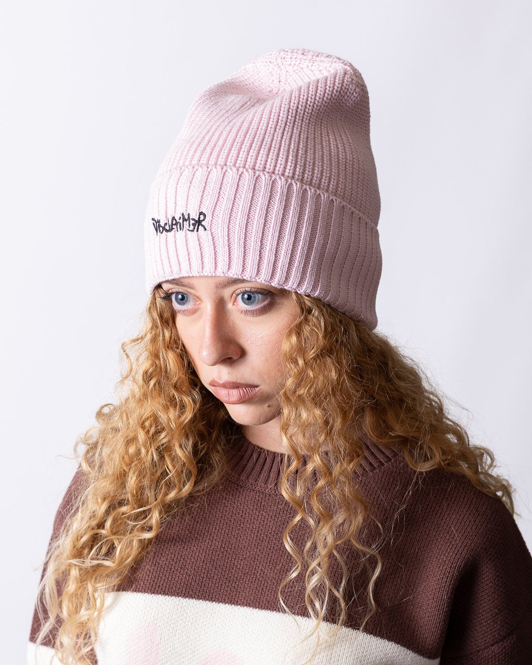 Cappello Disclaimer con risvolto e logo ricamato